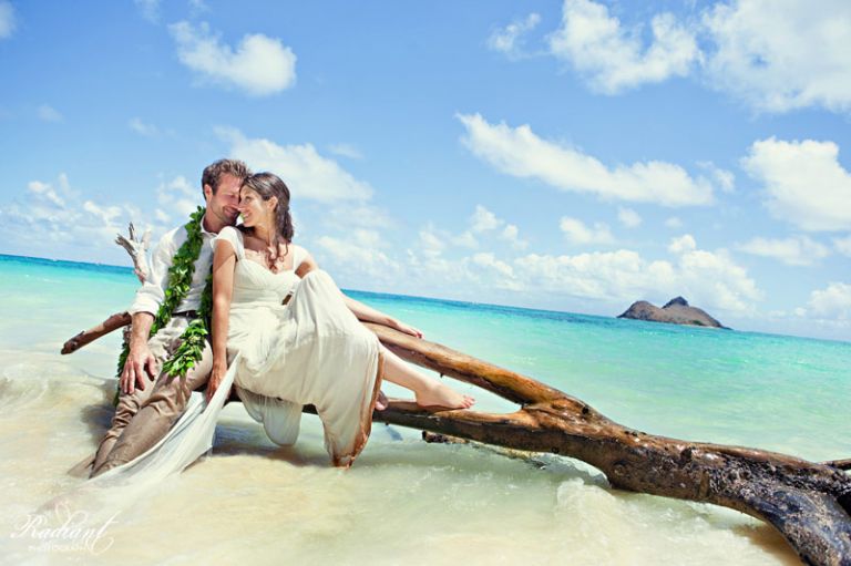 Winning Hawaii wedding photographer